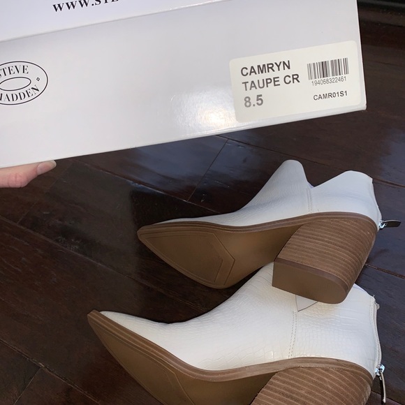 Steve Madden Camryn Bootie 8.5 - Picture 5 of 6